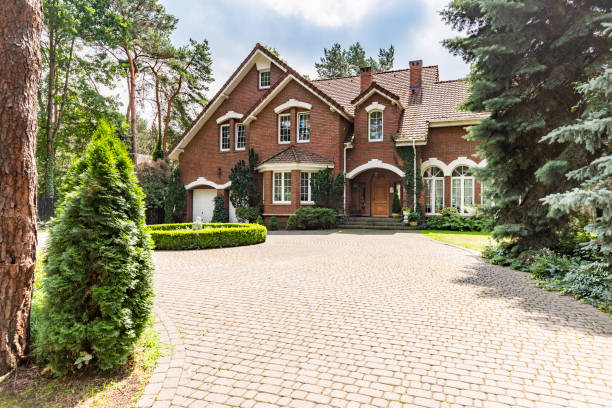Best Driveway Pavers Near Me  in Lan, MI